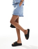 raffia flatform slider in black