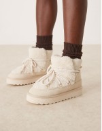 suedette snow boot in cream