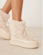 fluffy snow boot in cream