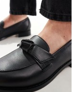 Lula bow loafers in black leather