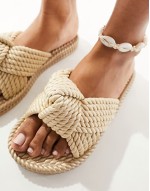 Jasper knot jelly sandal in gold