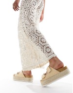 Traffic double buckle flatform mules in natural