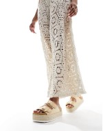 Traffic double buckle flatform mules in natural